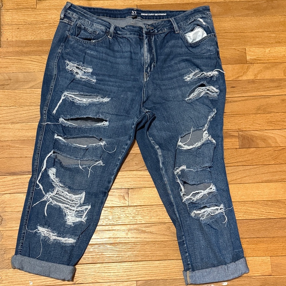 New York & Co women’s Boyfriend Jeans Size 20